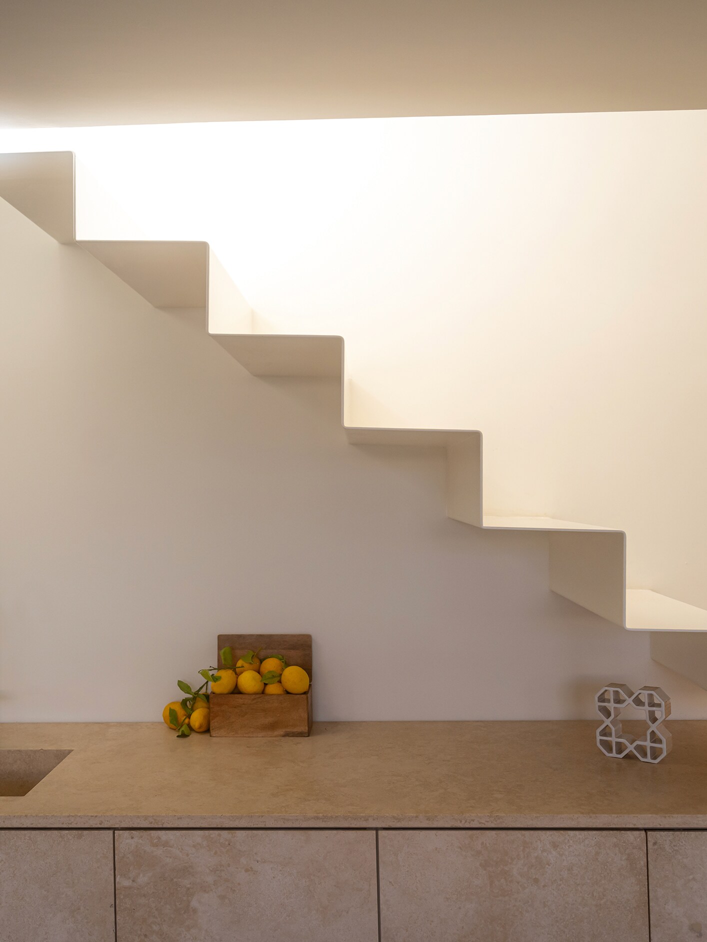 Yıldızlar ve Taşlar Arasında