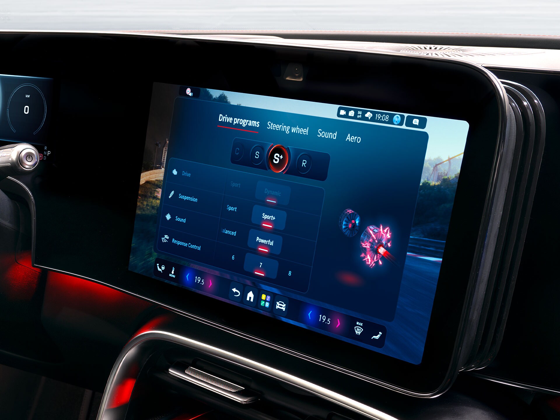 Mercedes-AMG'nin yeni GT 4 Kapılı Coupé modelindeki MB.OS.