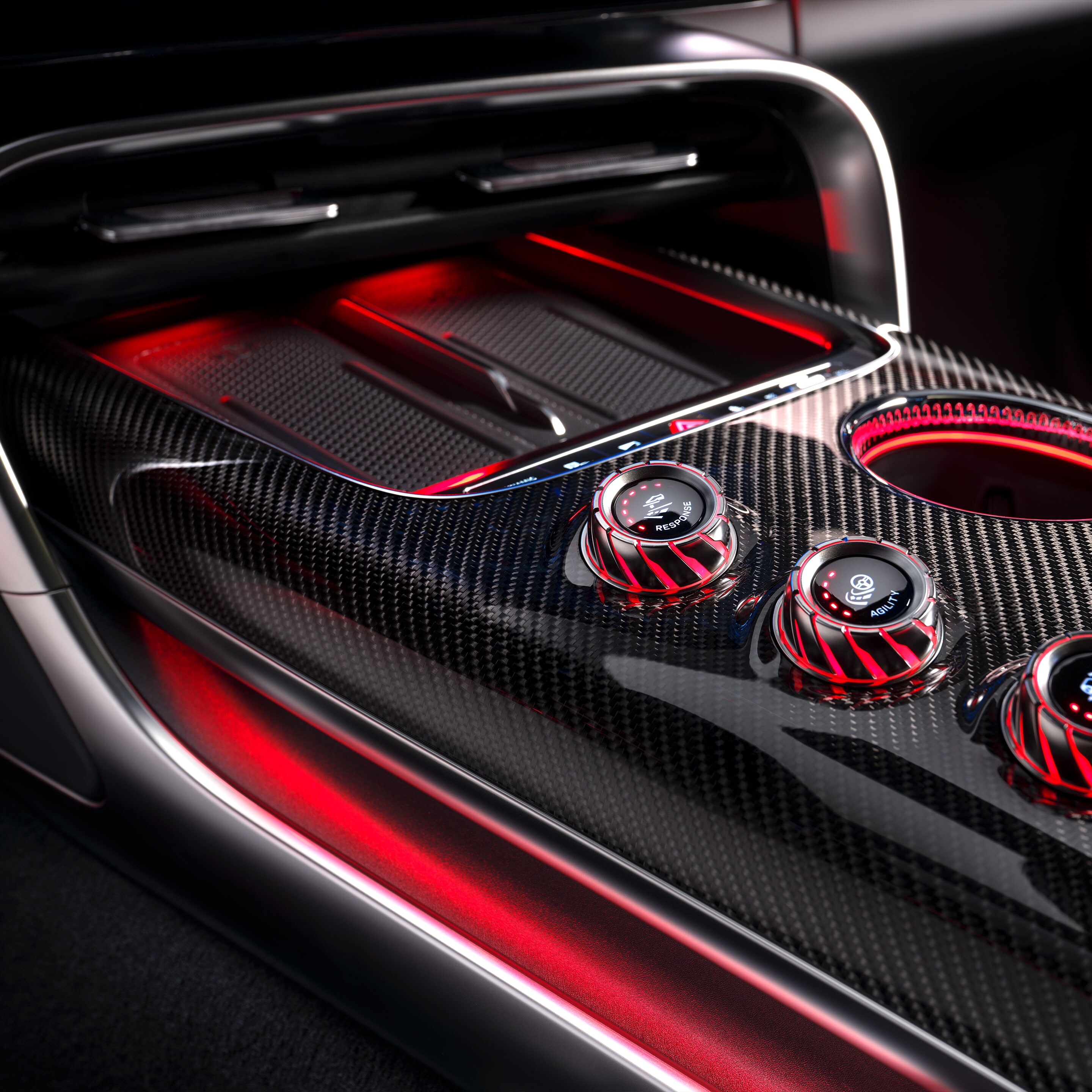 Mercedes-AMG'nin yeni GT 4 kapılı Coupé modelindeki spor araba ergonomisi.