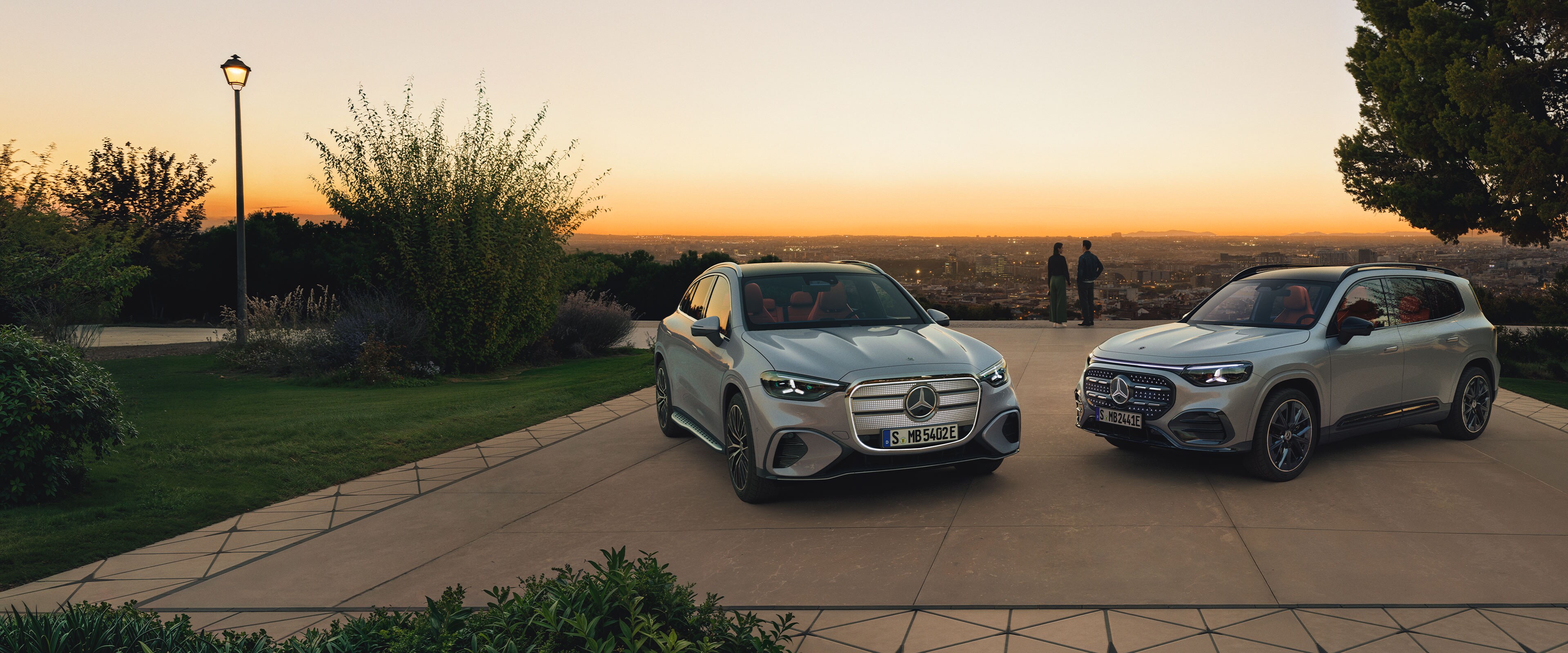 Yeni Mercedes-Benz GLC’nın yan önden görünümü.