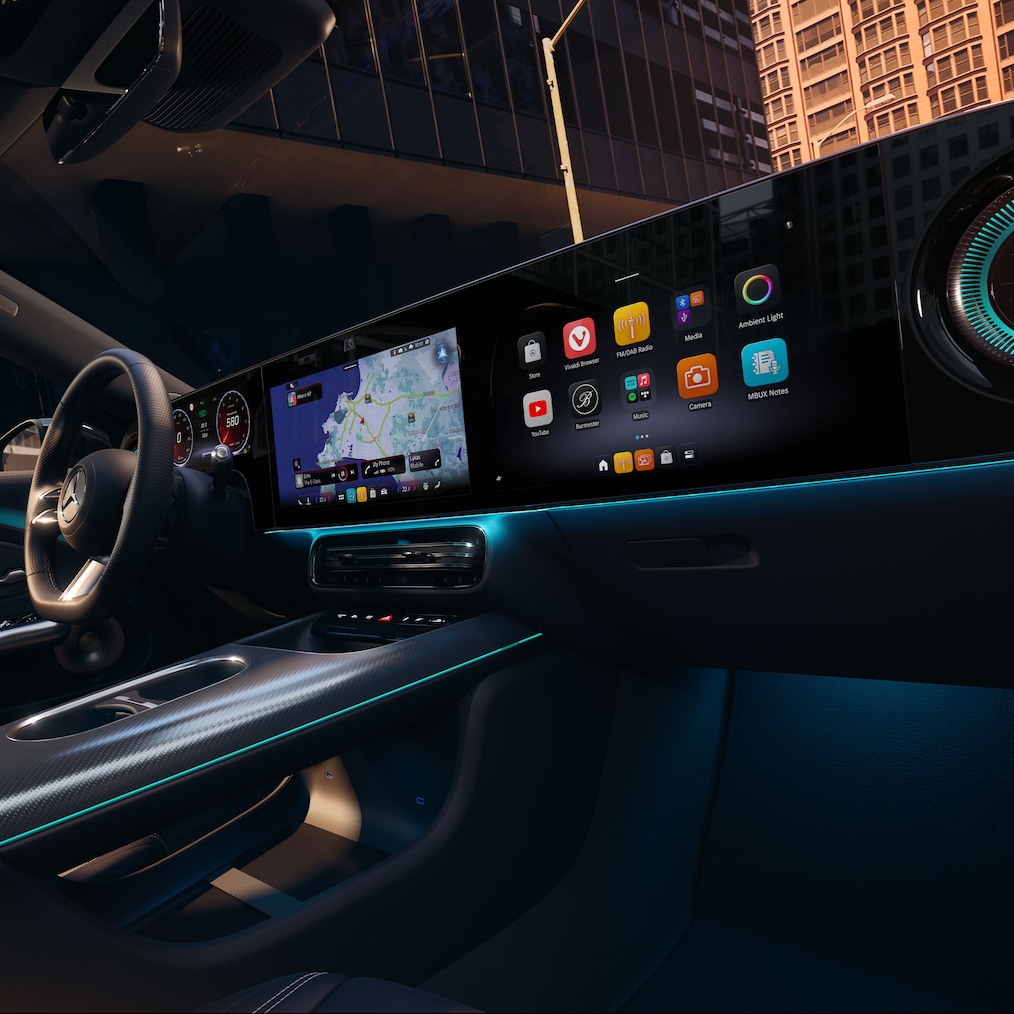 Mercedes-Benz CLA C178'deki MBUX Superscreen'in görünümü.