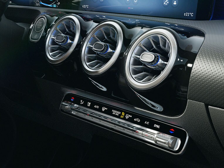 Yeni Mercedes-Benz CLA Coupé'deki iklimlendirme otomatiği THERMOTRONIC.