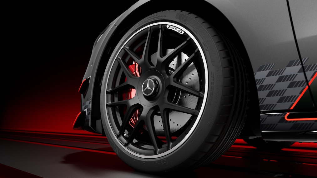 MANUFAKTUR dağ grisi MAT veya Gece Siyahı Mercedes-AMG CLA 45 S 4MATIC+ Coupé Final Edition.