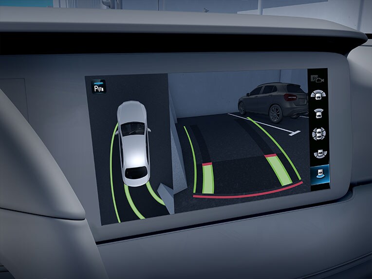 Yeni Mercedes-Benz EQA'daki 360° kameralı park paketi.