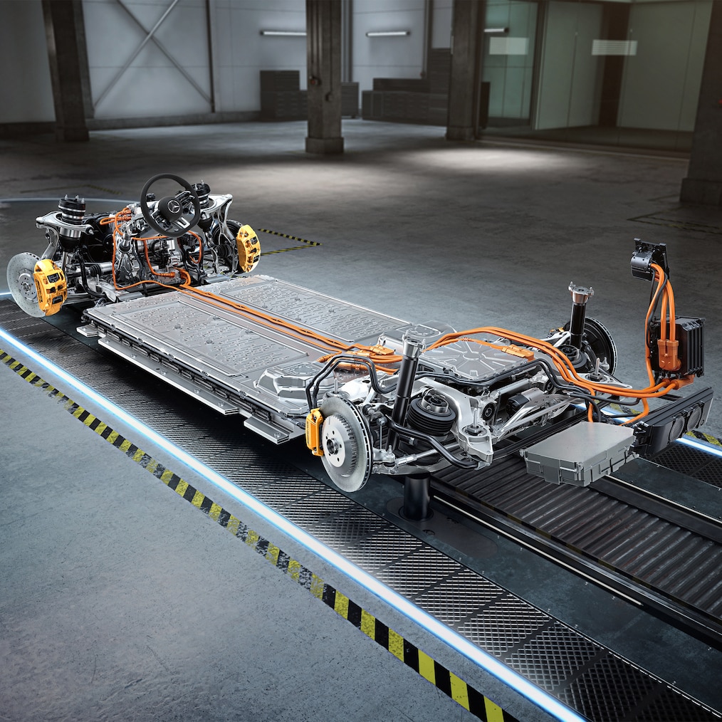 Mercedes-AMG EQE+'nın tahrik aksamıyla şasi.