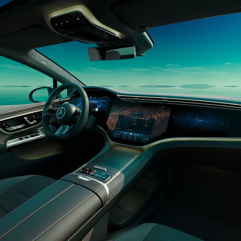Yeni Mercedes-Benz EQE Sedan'ın iç mekanı.