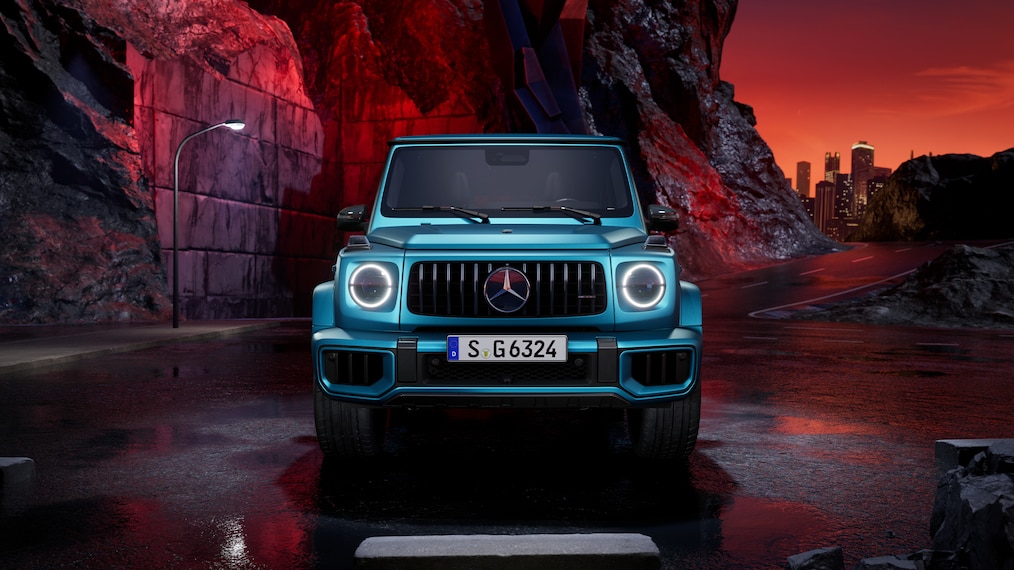 AMG Offroad Paketi PRO'ya sahip bir Mercedes-AMG G 63'ün ön yandan görünümü.