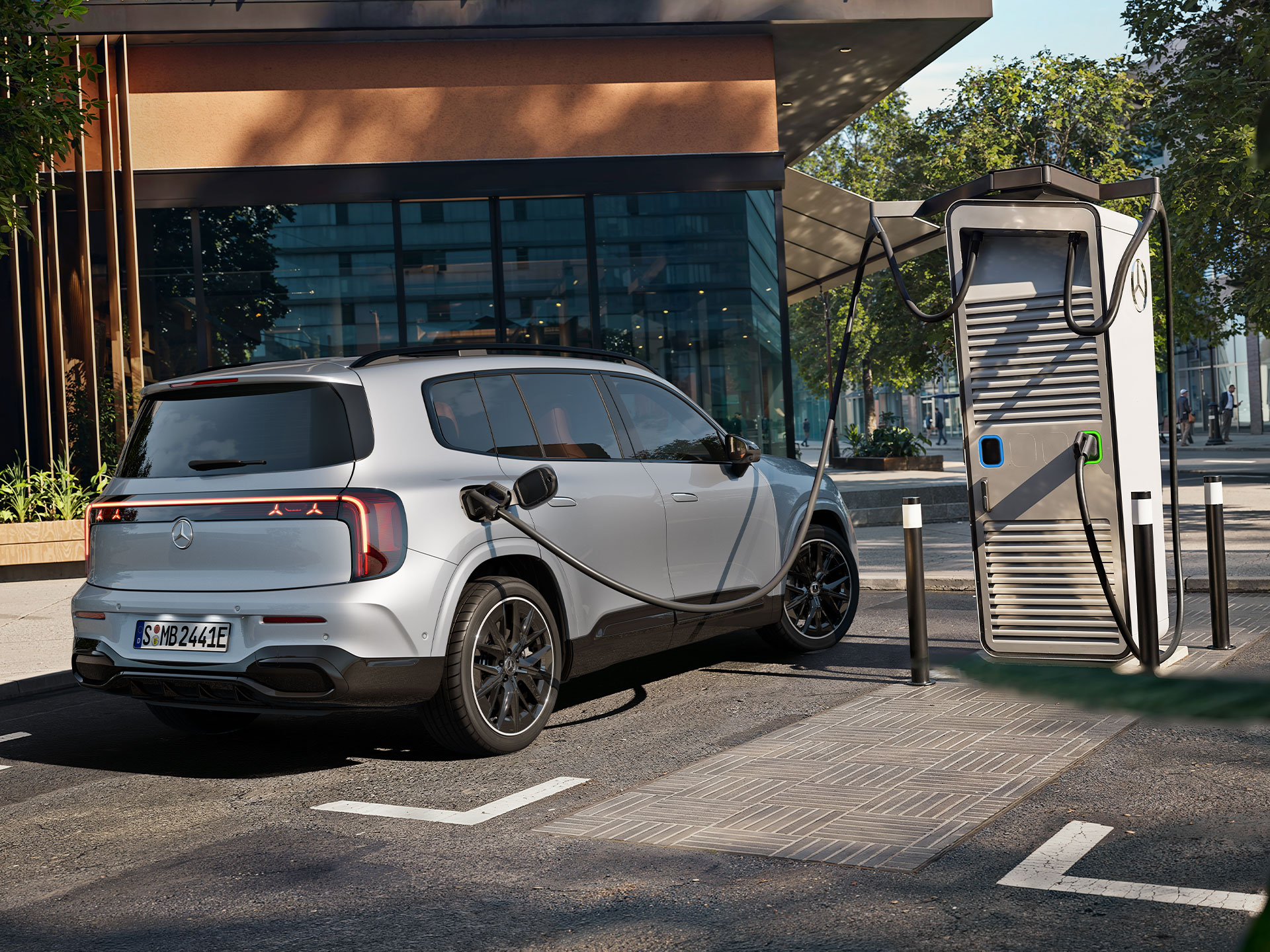 MB.CHARGE | Yepyeni elektrikli GLB | Mercedes-Benz Yepyeni elektrikli GLB'deki MB.CHARGE.