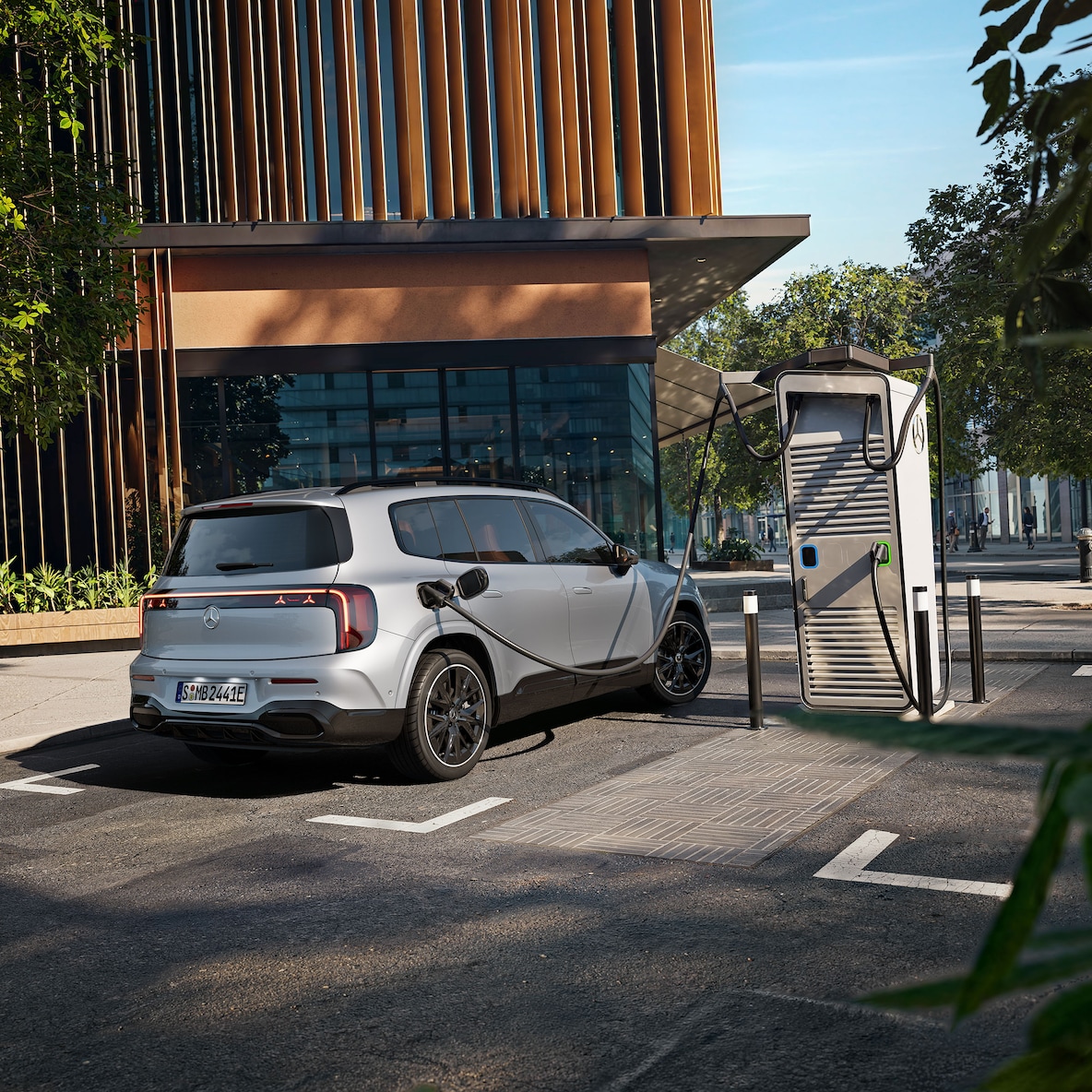 Hızlı şarj moduna sahip yepyeni elektrikli GLB.