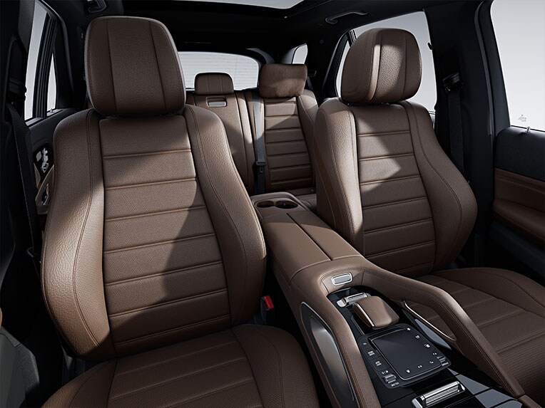 Mercedes-Benz GLE'deki ergonomik ön koltuklar.