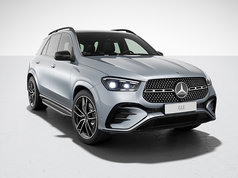 Gece paketine sahip Mercedes-Benz GLE'nin dış tasarımı.