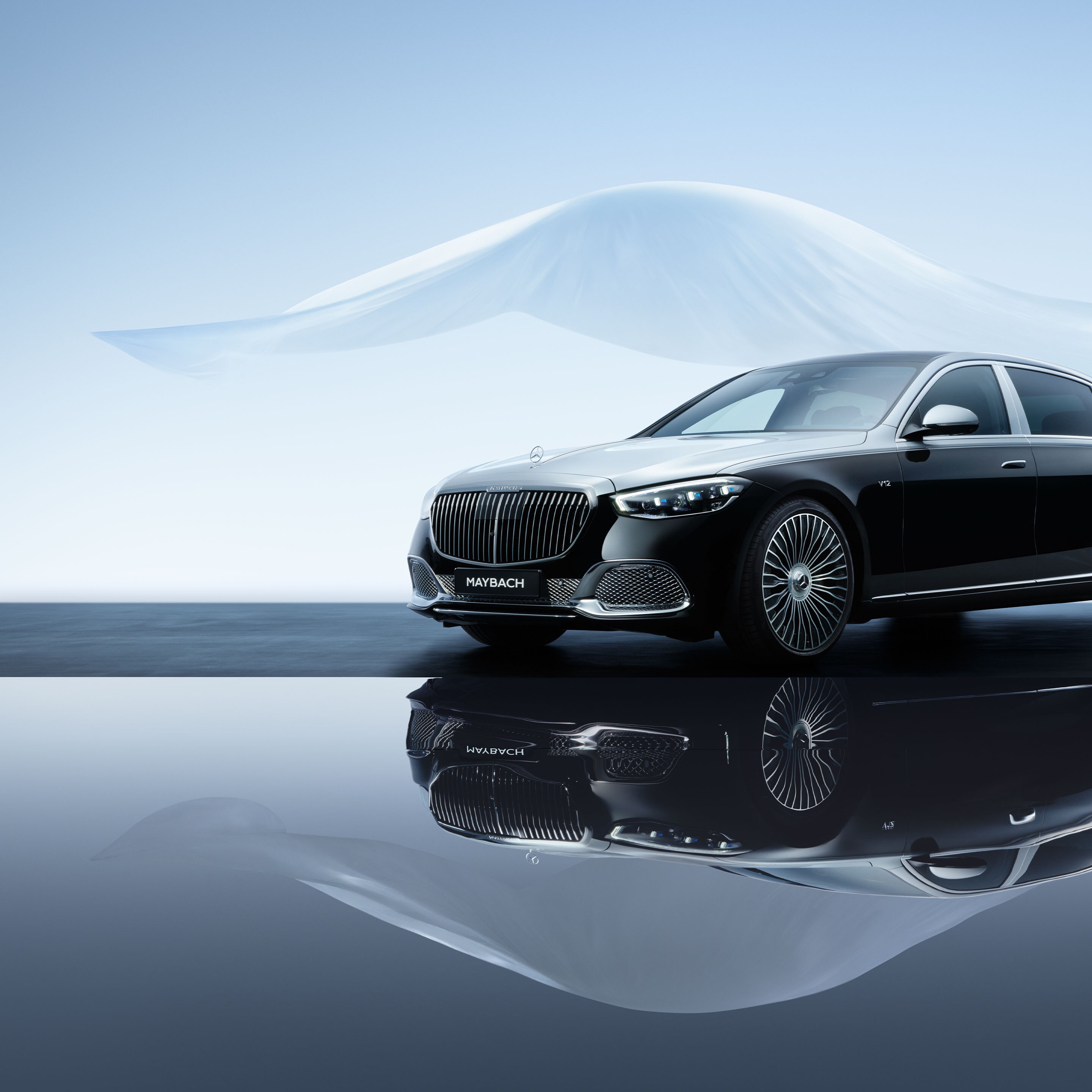 Mercedes-Maybach S-Serisi’nin yandan görünümü.