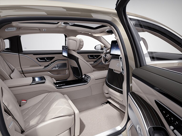 Mercedes-Maybach S-Serisi’nin arka bölümü.