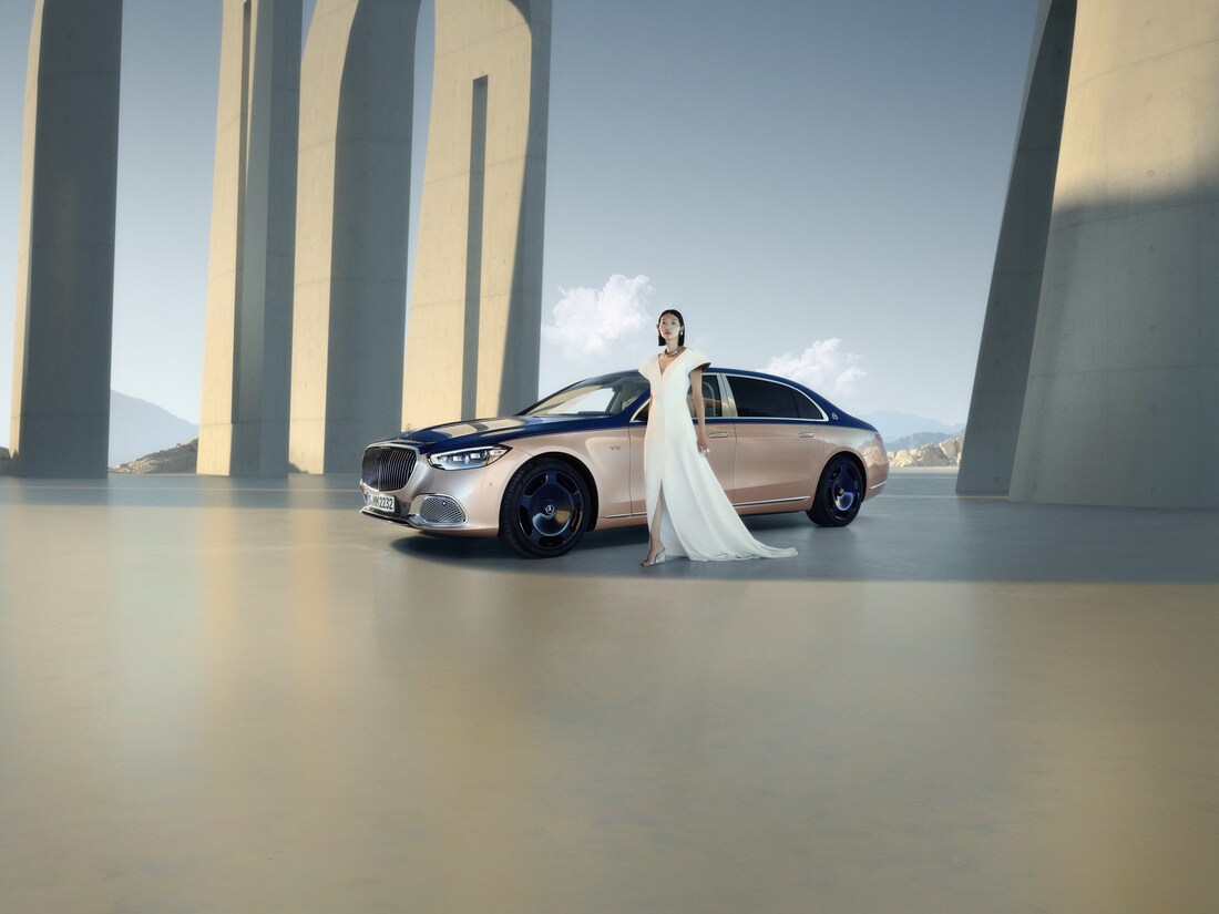 Mercedes-Maybach S-Serisi Haute Voiture yandan görünümü.