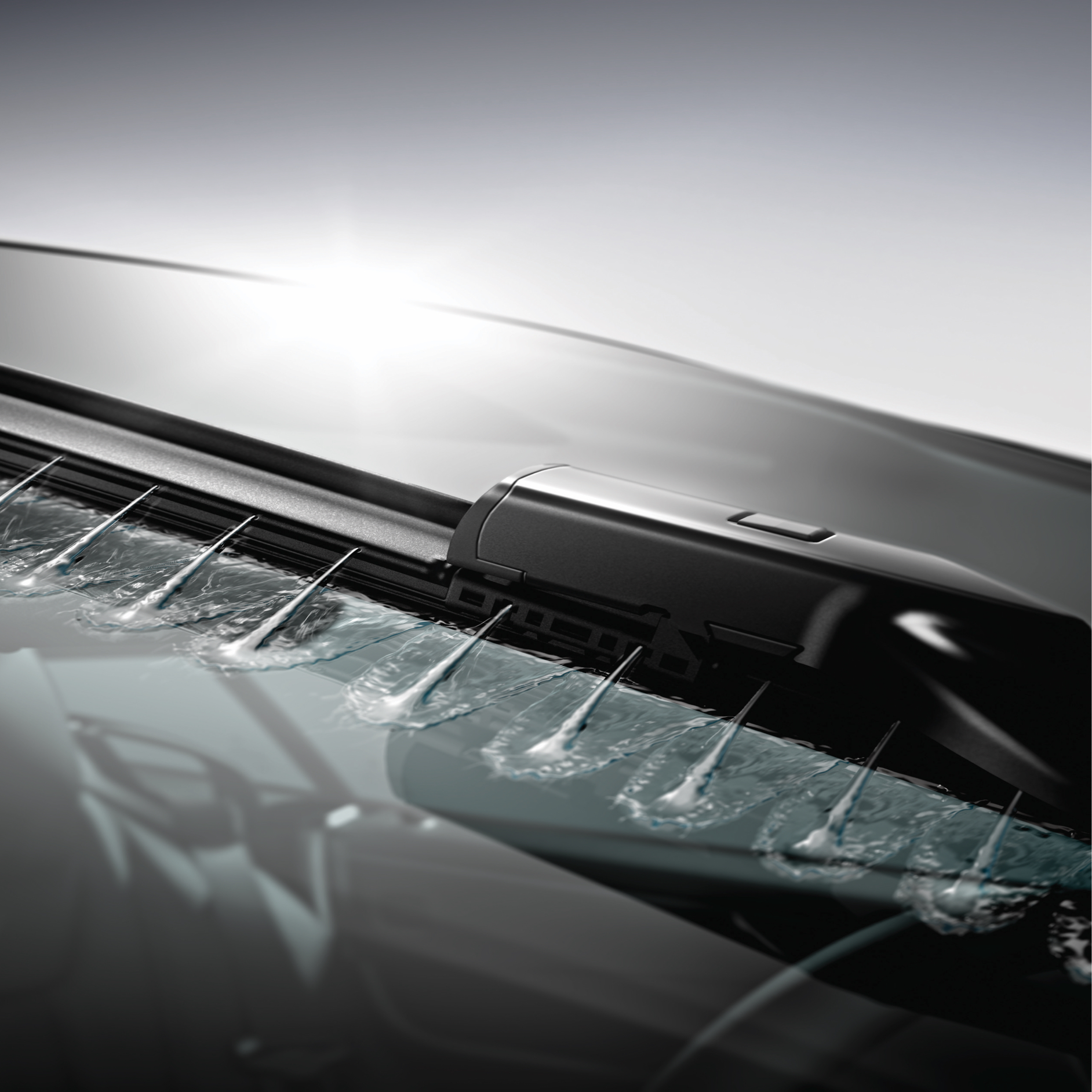 Silme sıvısı cama püskürtülür Silme sıvısı cama püskürtülür