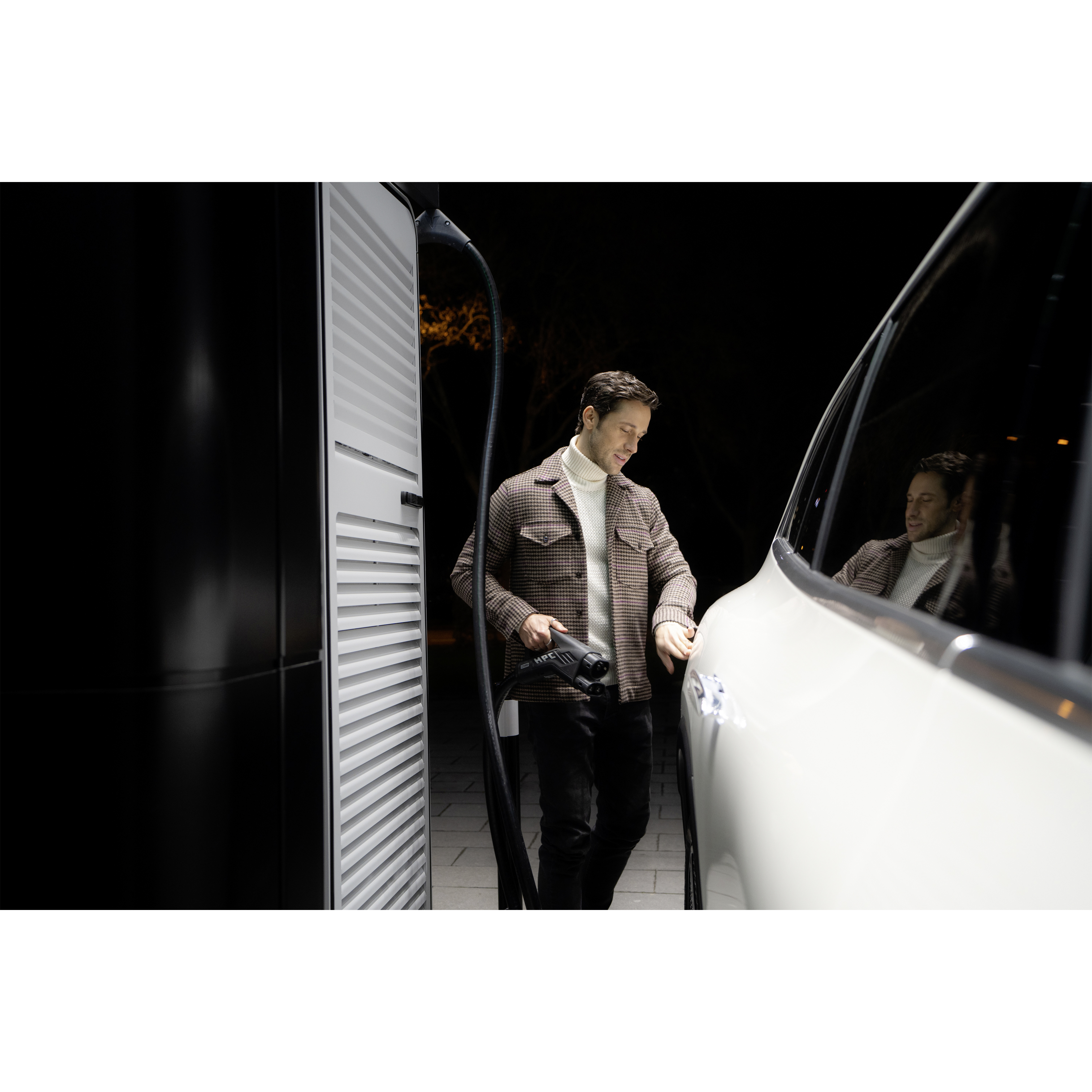 Şarj | Mercedes-Benz Mercedes-Benz'iniz için şarj çözümleri.
