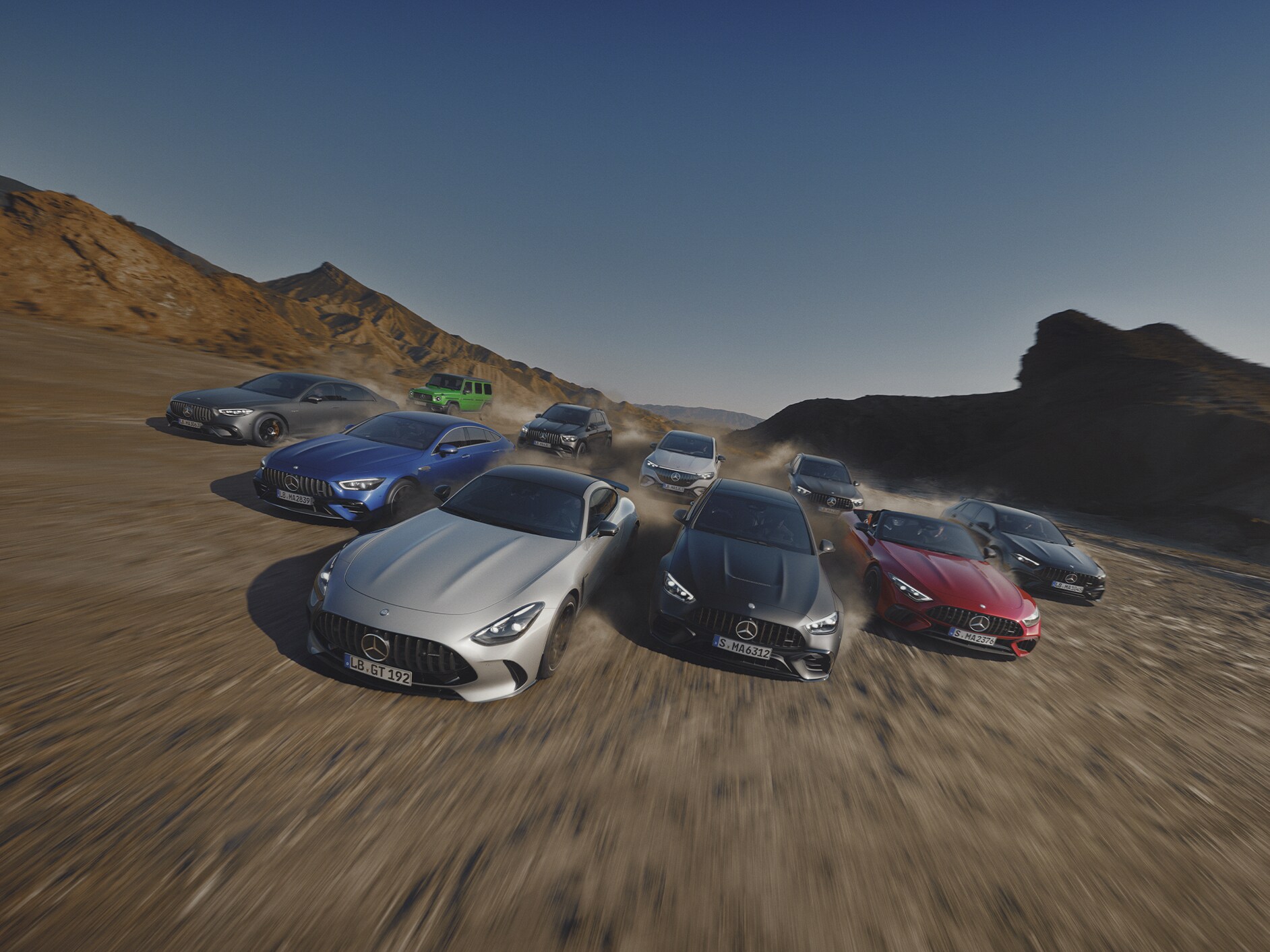 Bir grup Mercedes-AMG arabası.