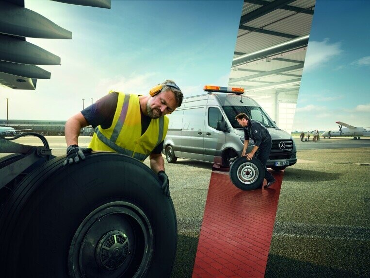 Servis finansal kiralamasında araç kullanımını, bir Mercedes-Benz servis paketi ile birleştirmiş olursunuz.
